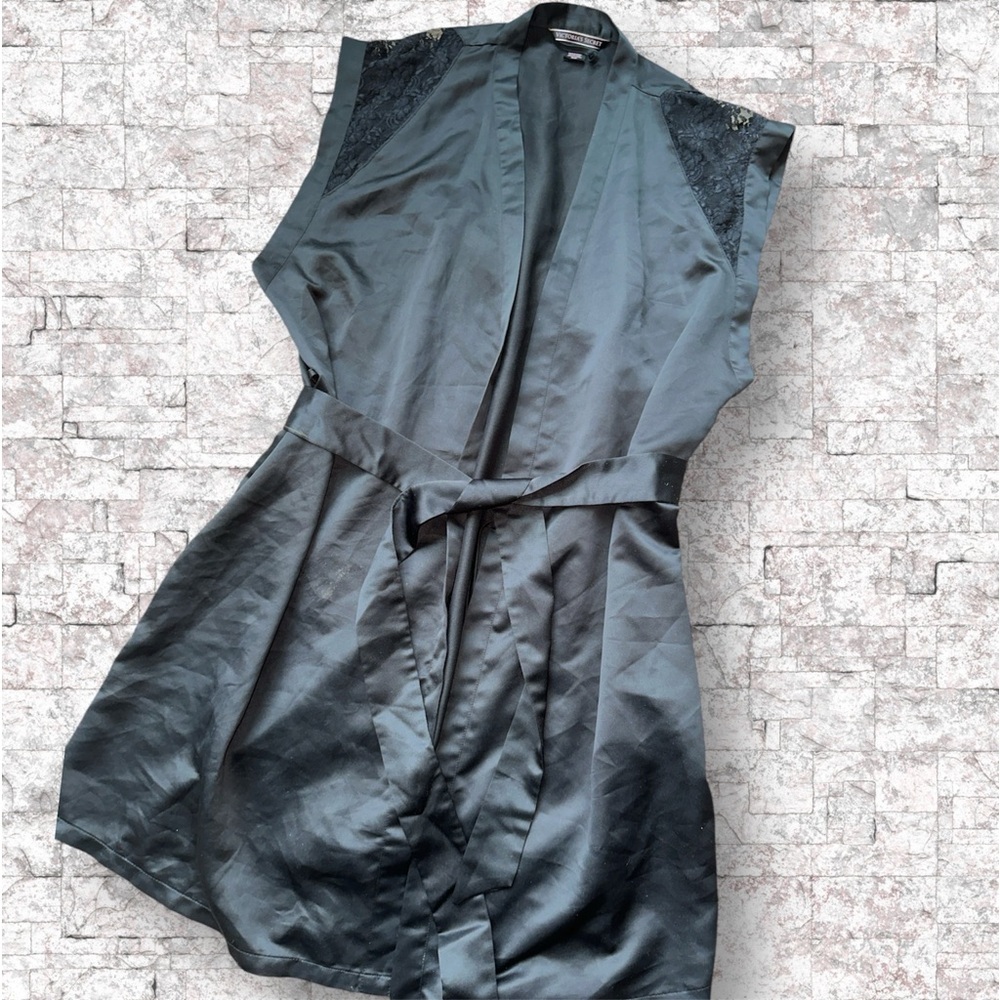 Victoria’s Secret Lace Cap Sleeve Robe
